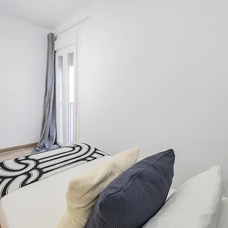 Cubo's El Haymar Center Apartment *